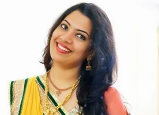 Geetha Madhuri Singer Image