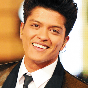Bruno Mars Biography – Family, Sisters, Age, Birthday, Height, Albums