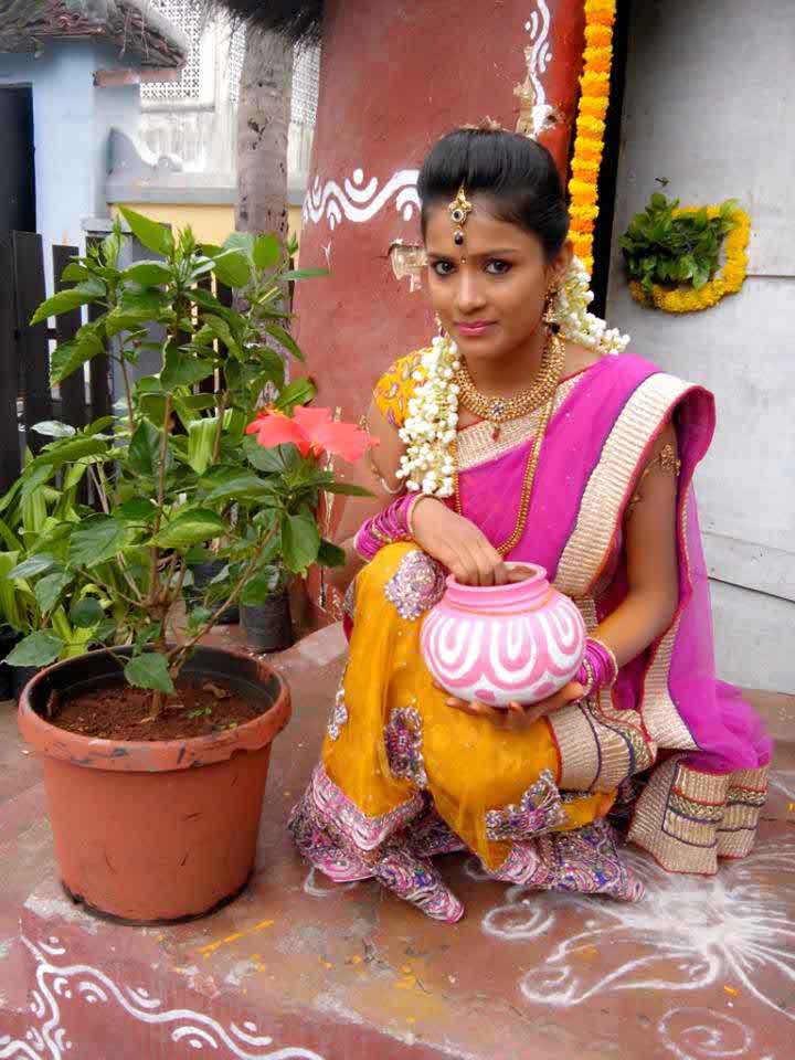 Mudda Mandaram Serial Actress Tanuja Pic
