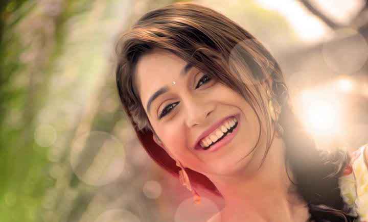 Regina Cassandra Biography