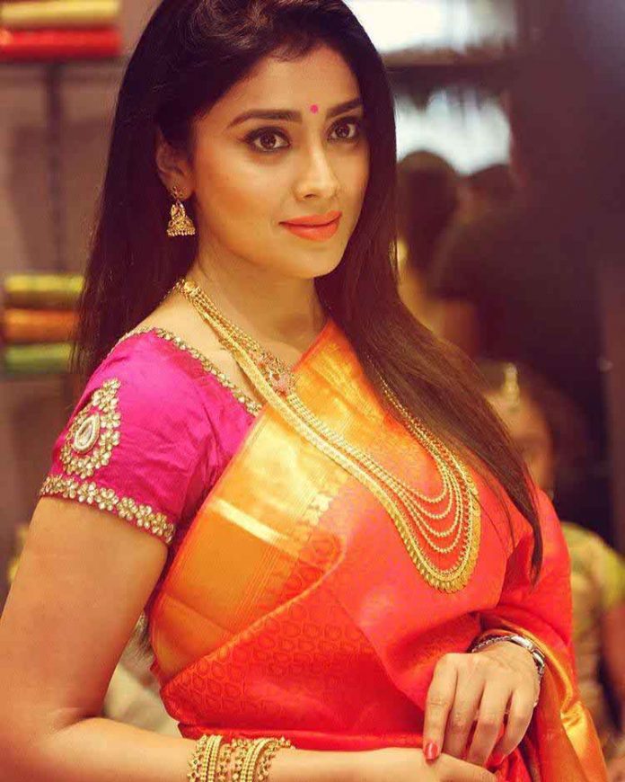Shriya Saran Biography - Age, Movies, DOB, Height, Weight, Awards