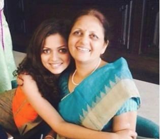 Drashti Dhami Personal Pic