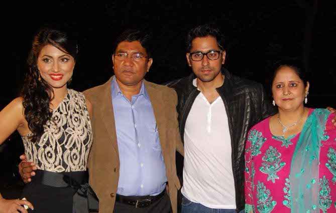 Hina Khan Family