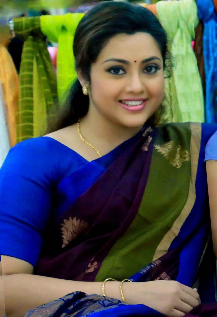 Meena Biography Wiki Age DOB Height Weight Movies List Songs meena-biography-wiki-age-dob-height-weight-movies-list-songs